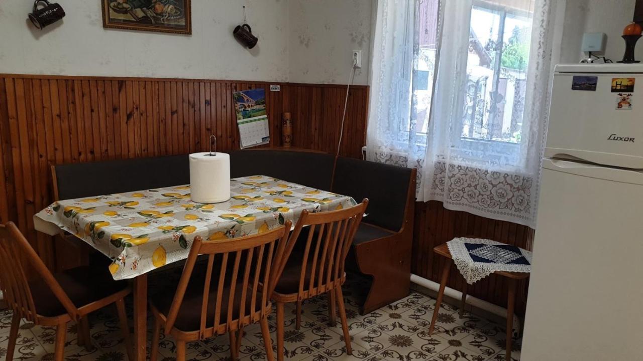 Ilona Apartmanok Balatonboglár Exterior foto