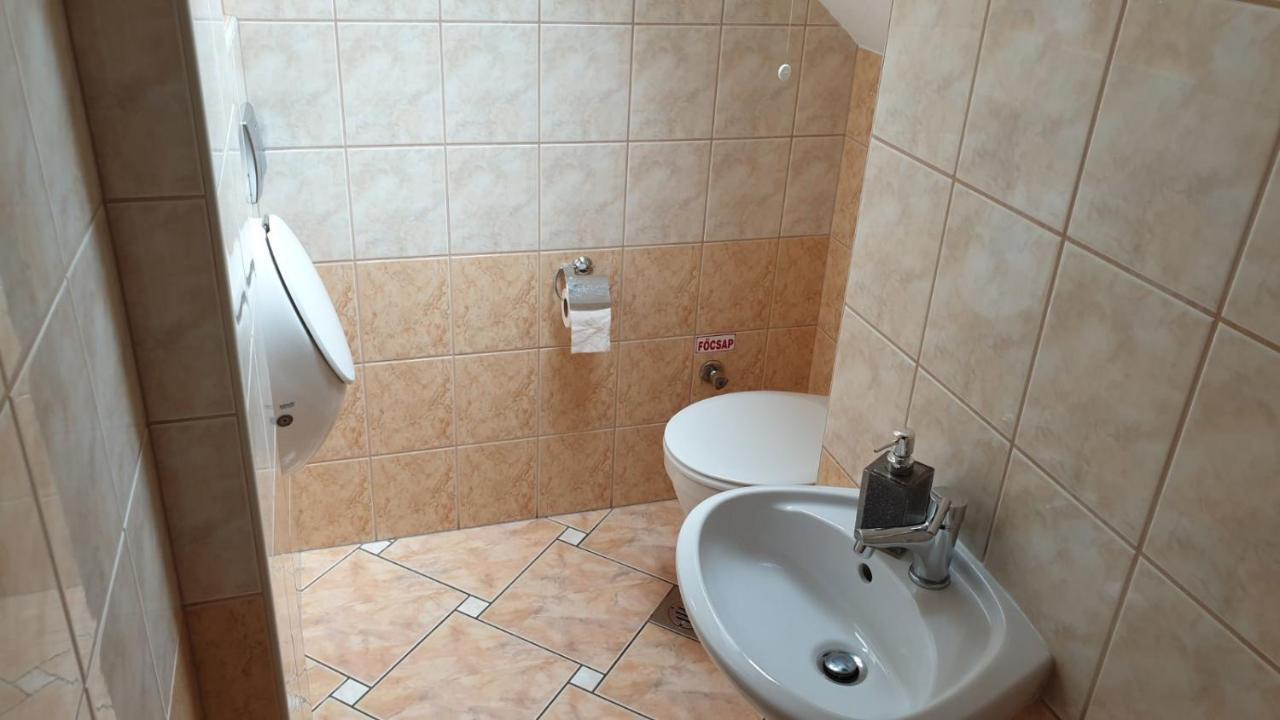 Ilona Apartmanok Balatonboglár Exterior foto