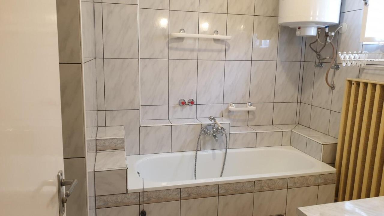 Ilona Apartmanok Balatonboglár Exterior foto