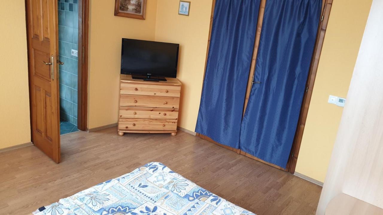 Ilona Apartmanok Balatonboglár Exterior foto