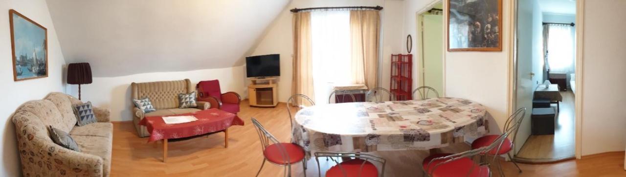 Ilona Apartmanok Balatonboglár Exterior foto