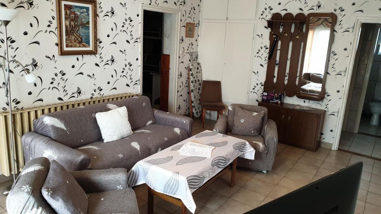 Ilona Apartmanok Balatonboglár Exterior foto