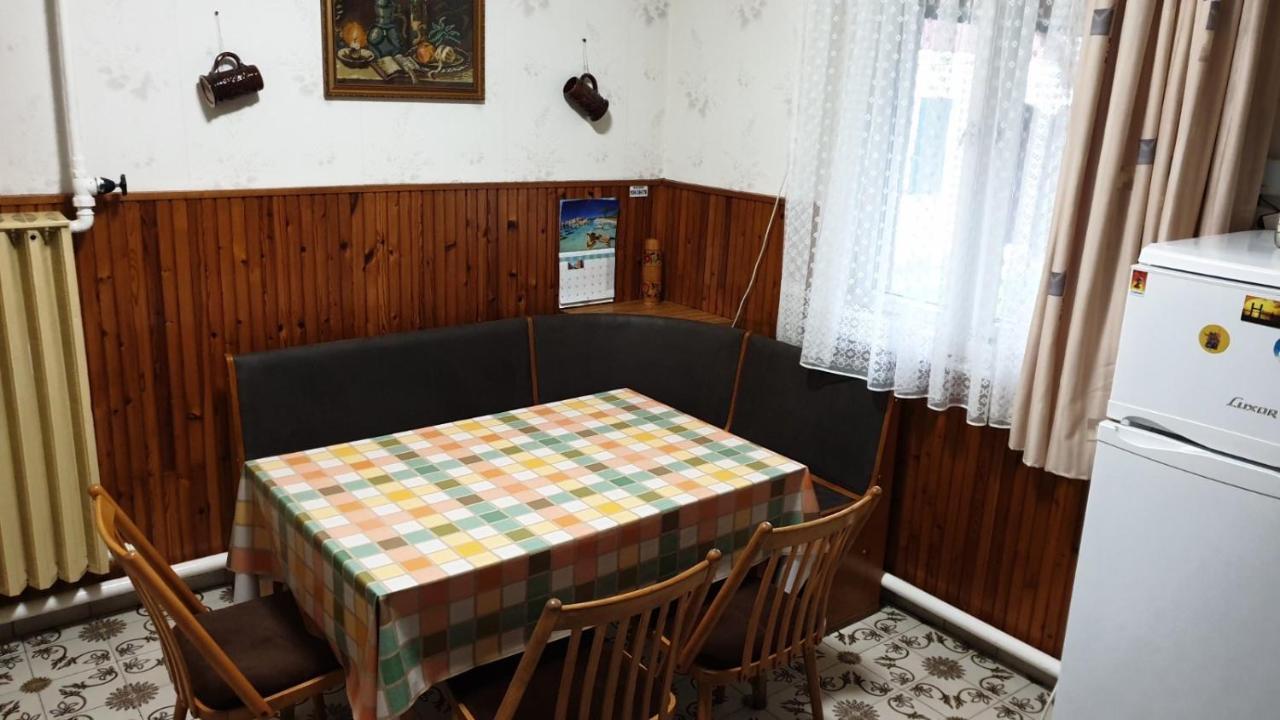 Ilona Apartmanok Balatonboglár Exterior foto
