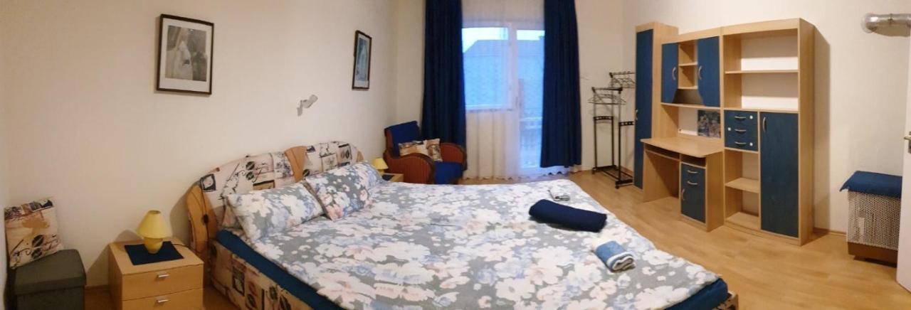 Ilona Apartmanok Balatonboglár Exterior foto